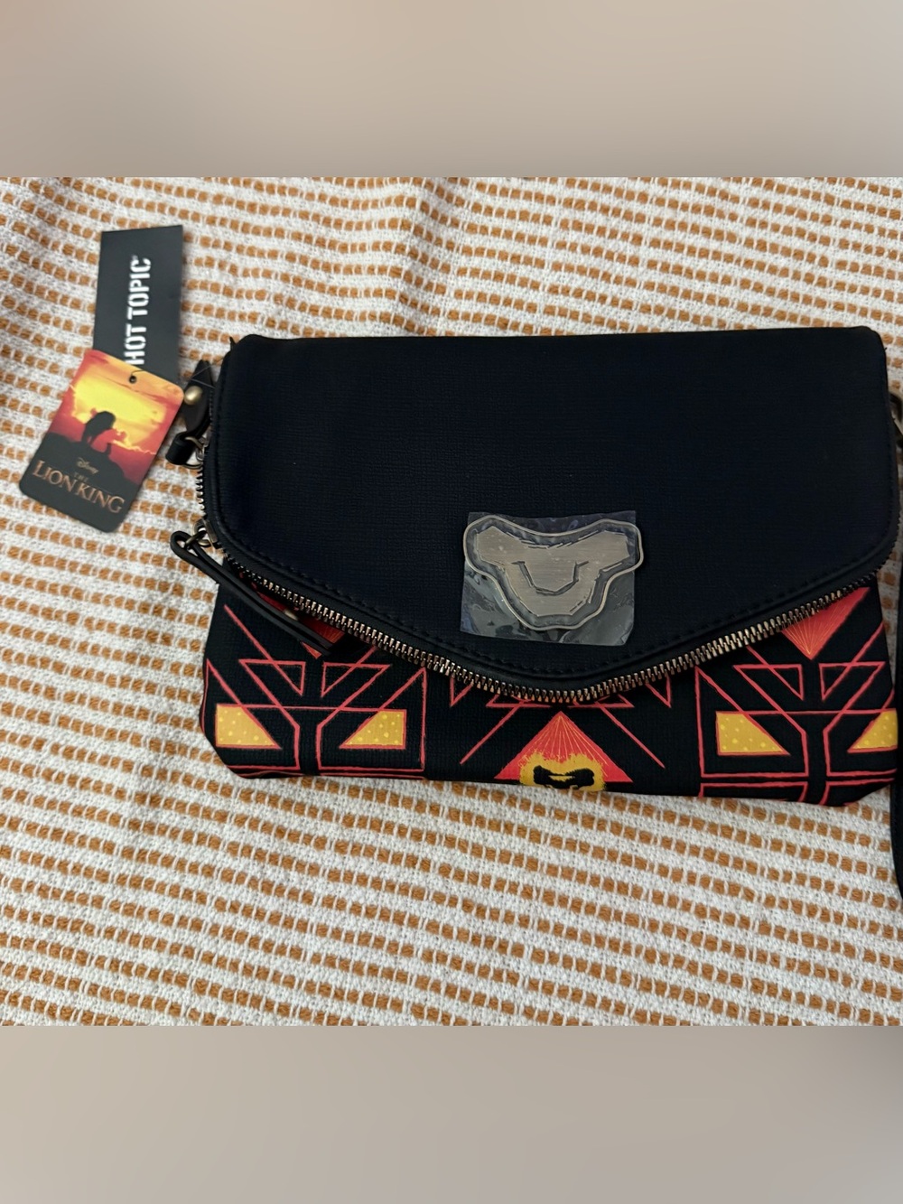 Hot Topic The Lion King Fold Over Convertible Bag NWT  clutch/wristlet/crossbody